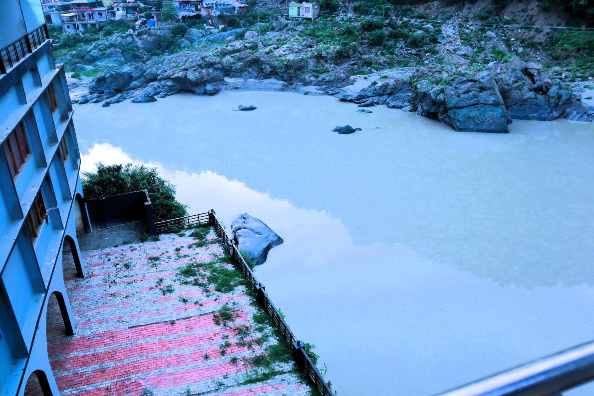 Hotel River Bank Mandi Zewnętrze zdjęcie